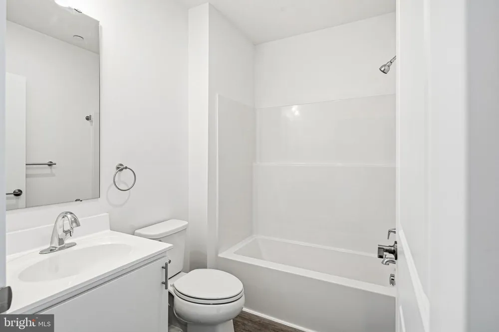 915 BROAD STREET #611 Philadelphia, PA 19123