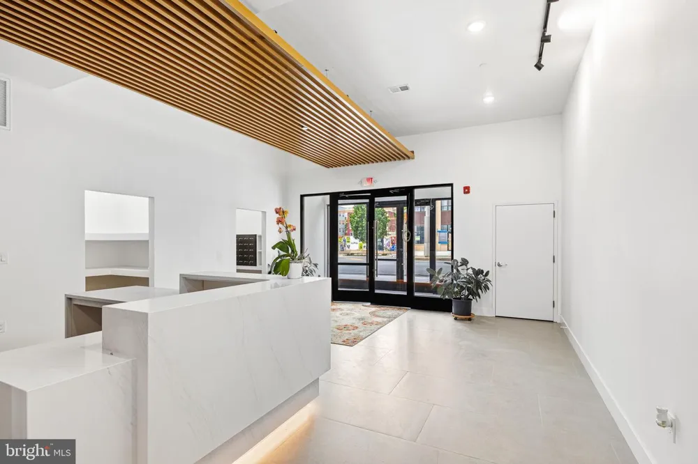915 BROAD STREET #611 Philadelphia, PA 19123