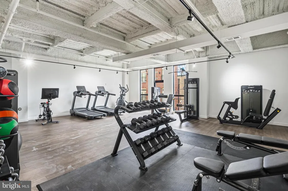 915 BROAD STREET #611 Philadelphia, PA 19123