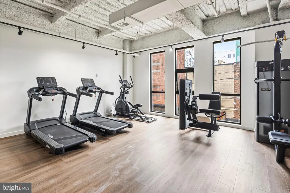915 BROAD STREET #611 Philadelphia, PA 19123