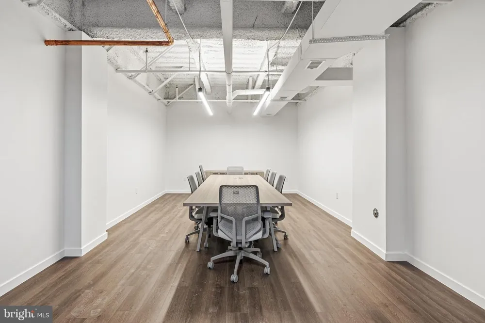 915 BROAD STREET #611 Philadelphia, PA 19123