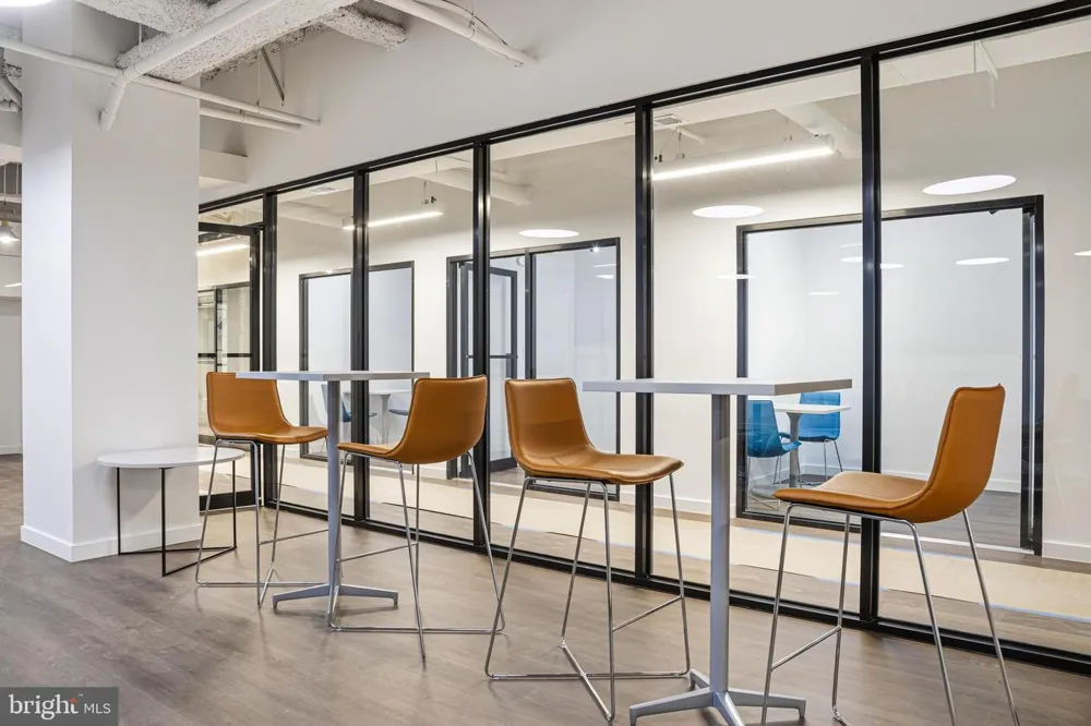 915 BROAD STREET #611 Philadelphia, PA 19123