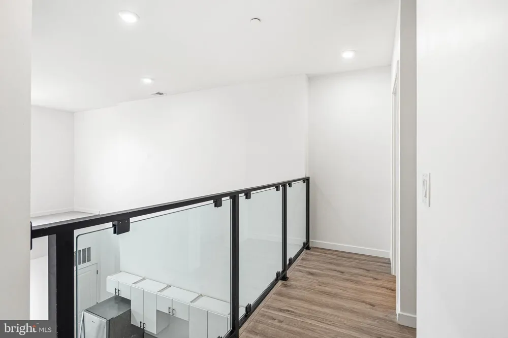 915 BROAD STREET #611 Philadelphia, PA 19123