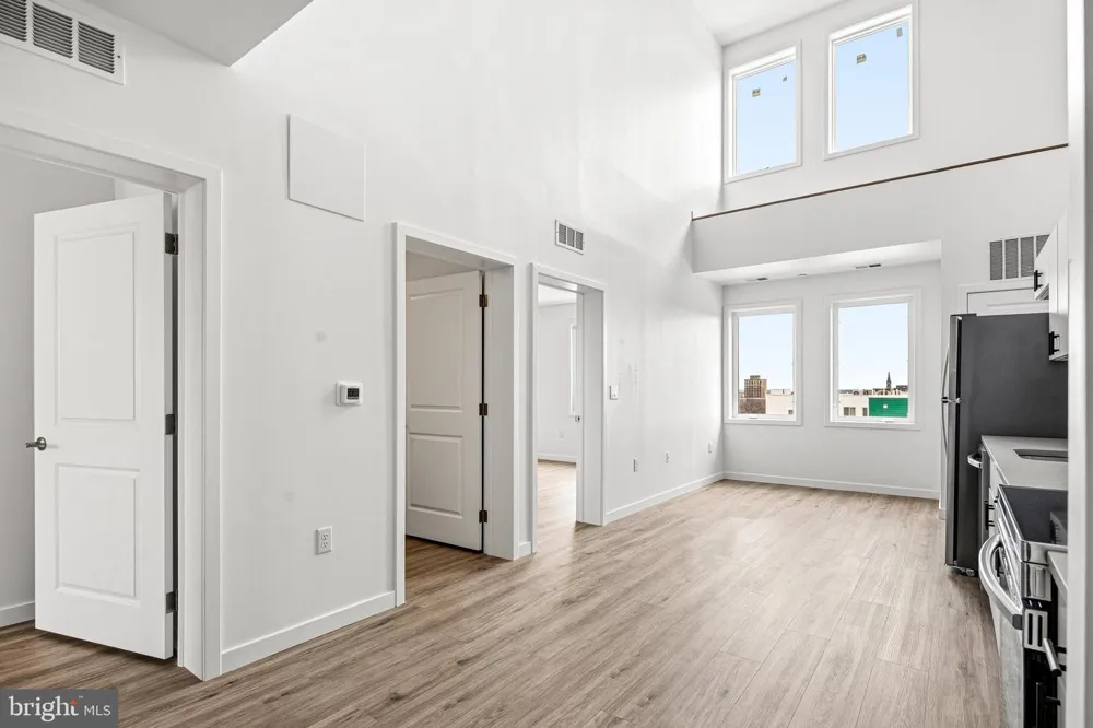 915 BROAD STREET #611 Philadelphia, PA 19123