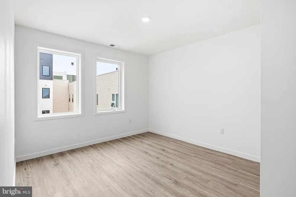 915 BROAD STREET #611 Philadelphia, PA 19123