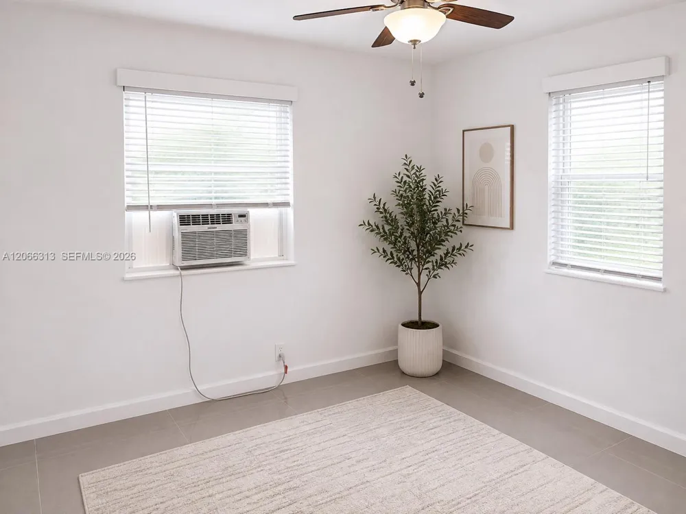 309 Phippen Waiters Rd #2 Dania Beach, FL 33004