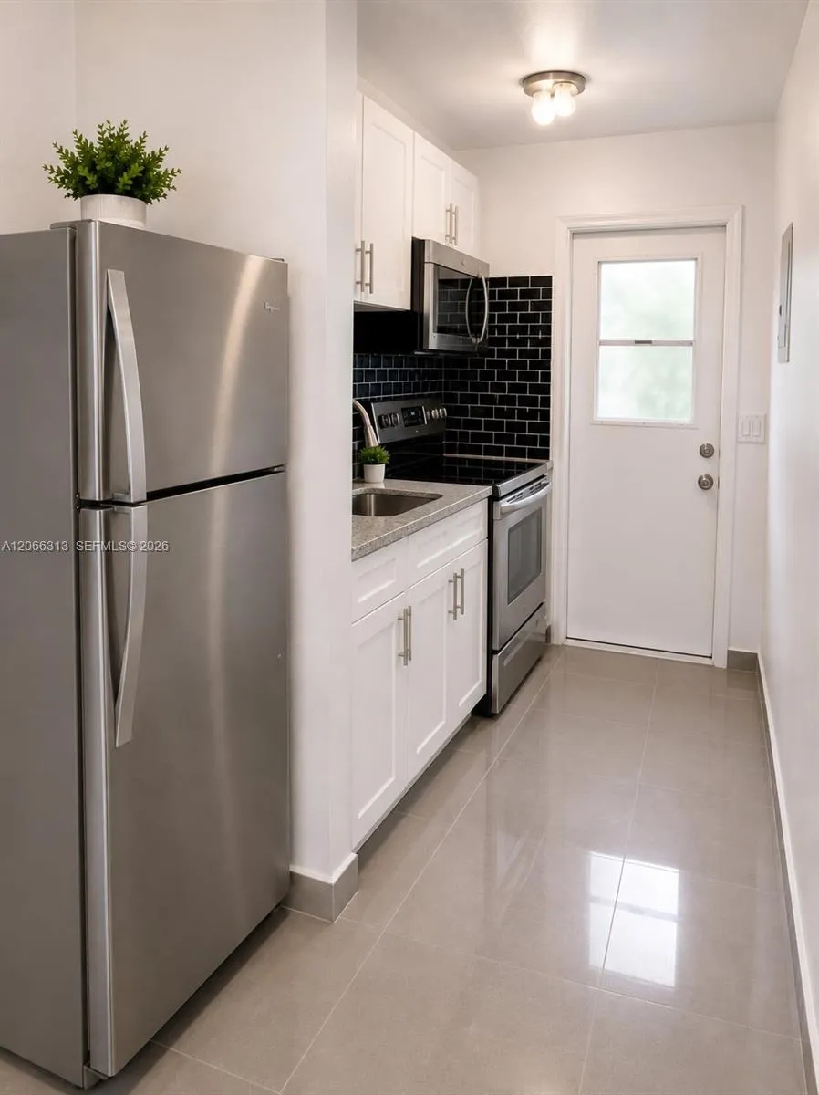 309 Phippen Waiters Rd #2 Dania Beach, FL 33004