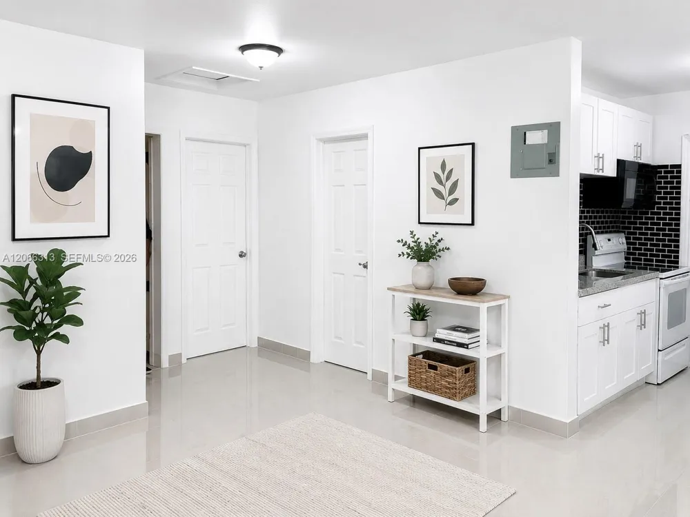 309 Phippen Waiters Rd #2 Dania Beach, FL 33004