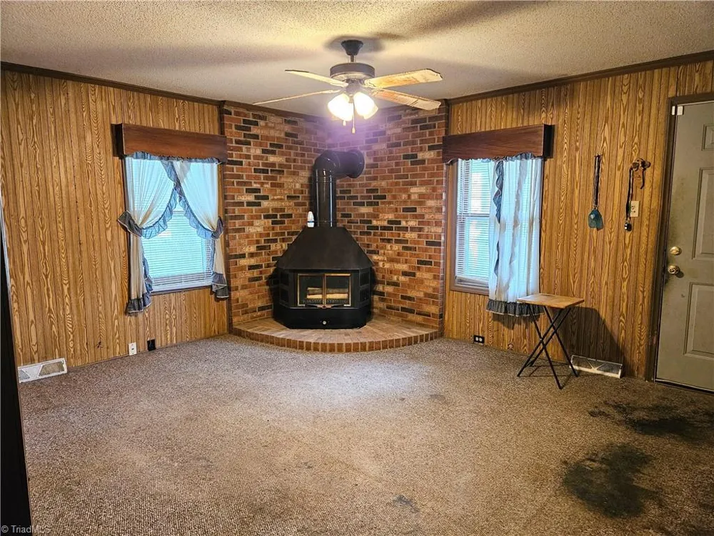 607 King Street Reidsville, NC 27320