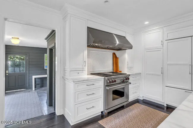 12 Red Oak Drive Spring Lake, NJ 07762