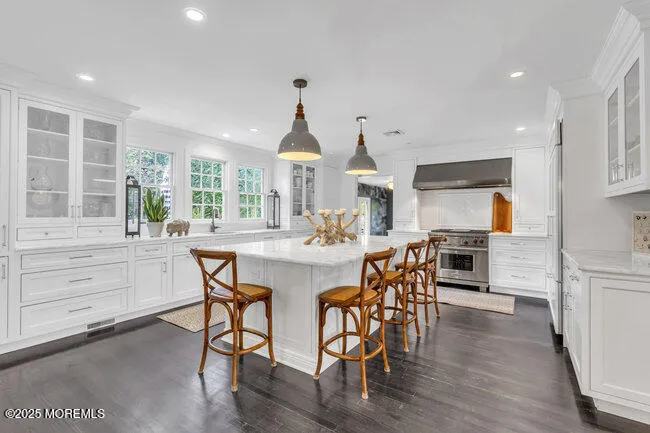 12 Red Oak Drive Spring Lake, NJ 07762