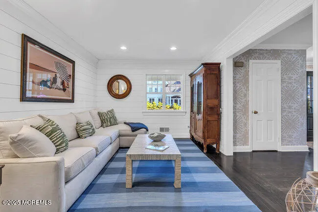 12 Red Oak Drive Spring Lake, NJ 07762