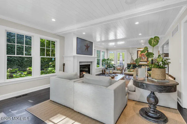 12 Red Oak Drive Spring Lake, NJ 07762