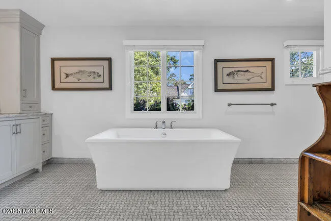 12 Red Oak Drive Spring Lake, NJ 07762