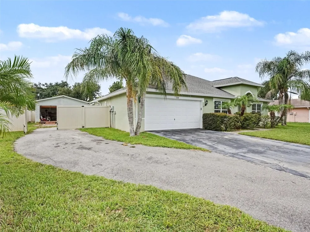 128 BRIGHTON CIRCLE Auburndale, FL 33823