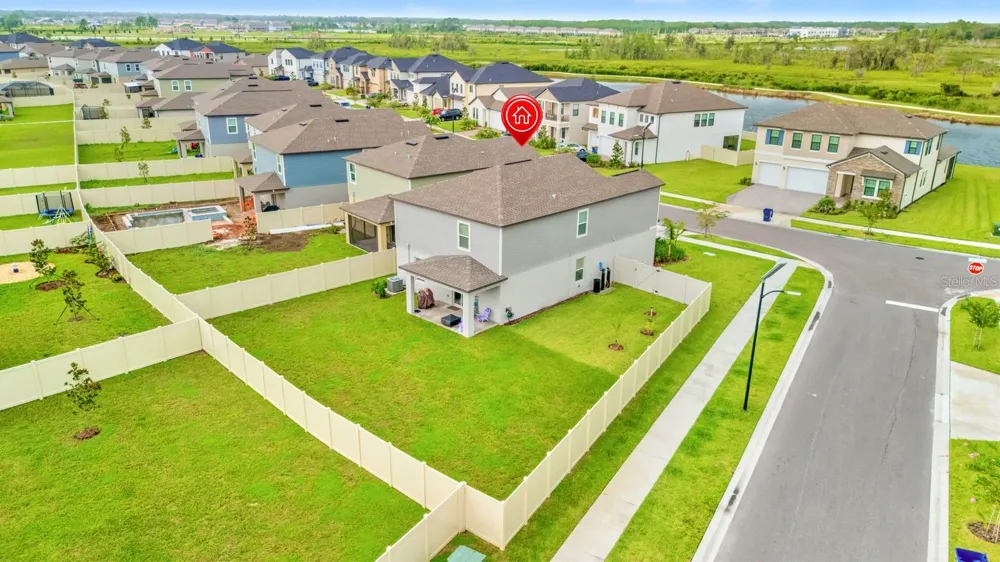 9520 RUNAWAY BREEZE Land O Lakes, FL 34637