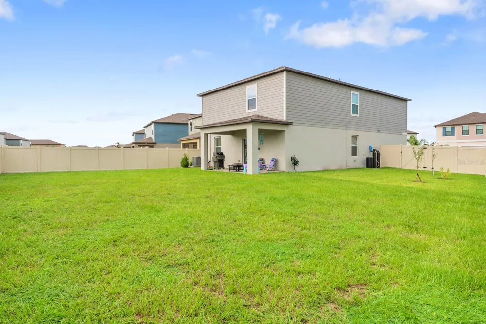 9520 RUNAWAY BREEZE Land O Lakes, FL 34637
