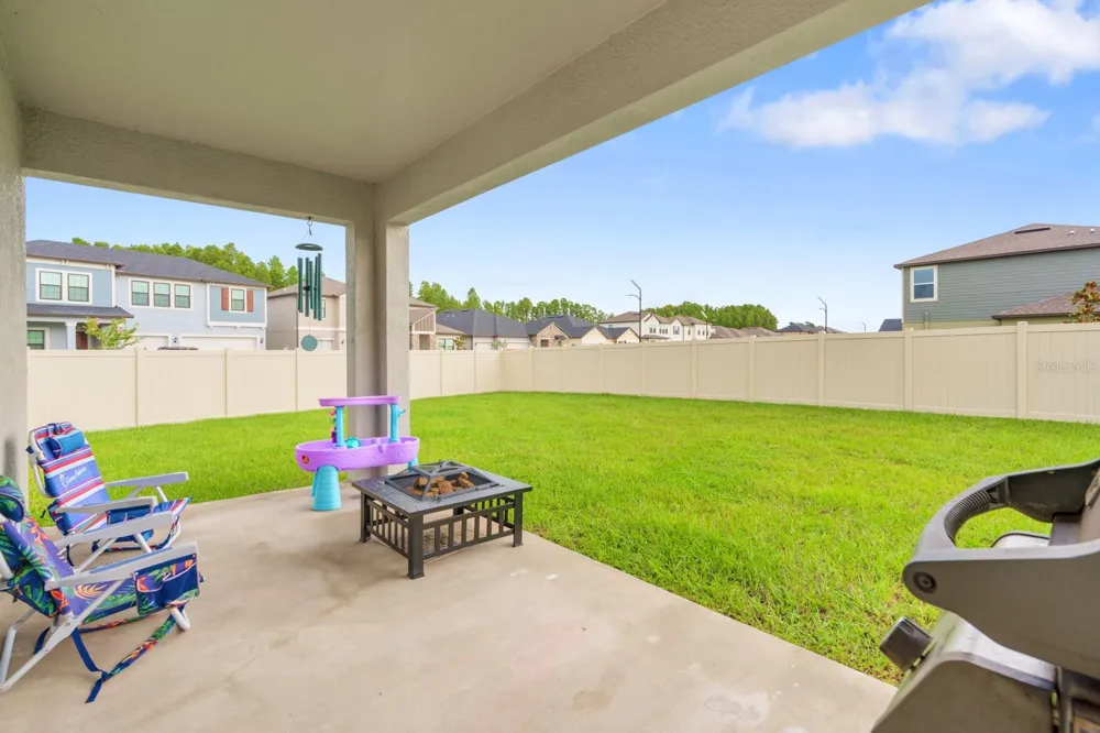 9520 RUNAWAY BREEZE Land O Lakes, FL 34637