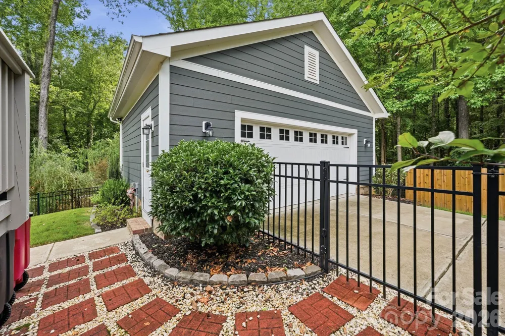18609 Boulder Rock Loop #18 Davidson, NC 28036