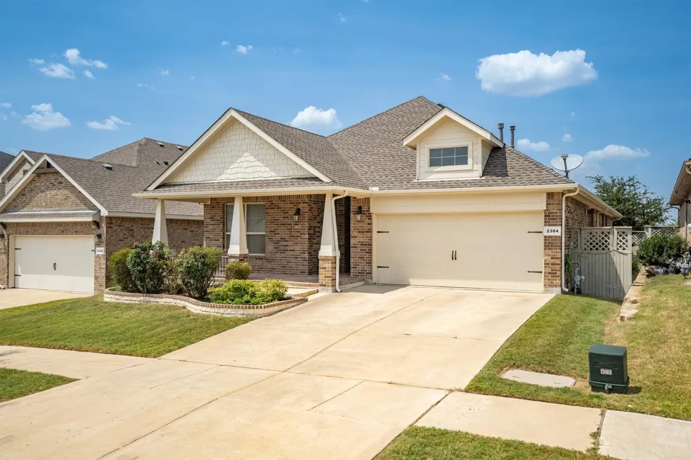 2304 Mockingbird Court Northlake, TX 76247