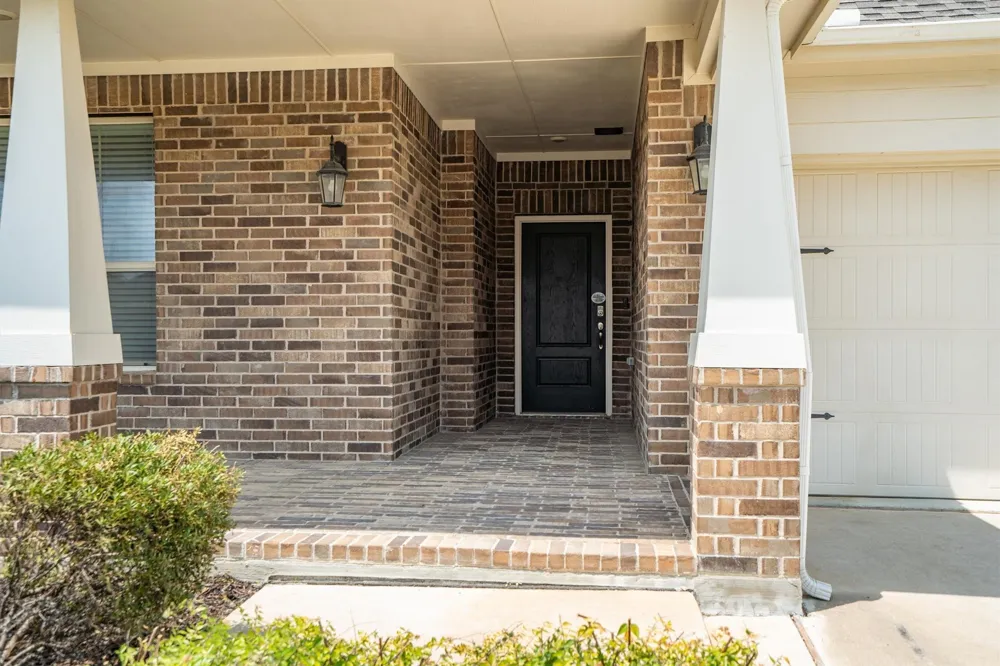 2304 Mockingbird Court Northlake, TX 76247