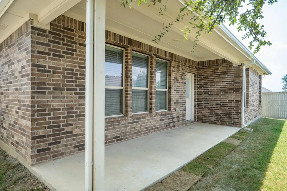 2304 Mockingbird Court Northlake, TX 76247