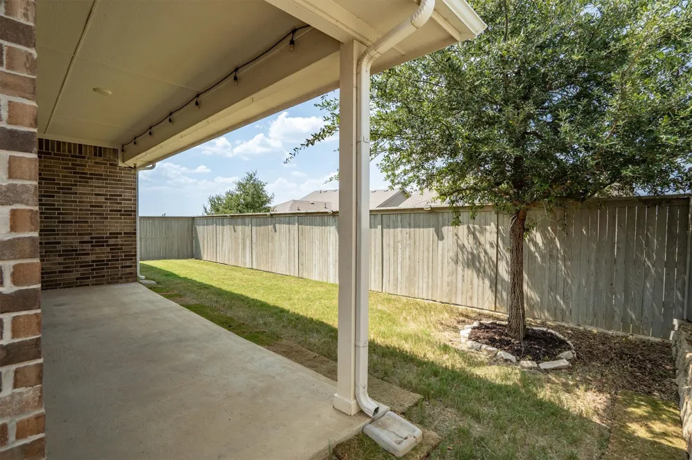 2304 Mockingbird Court Northlake, TX 76247