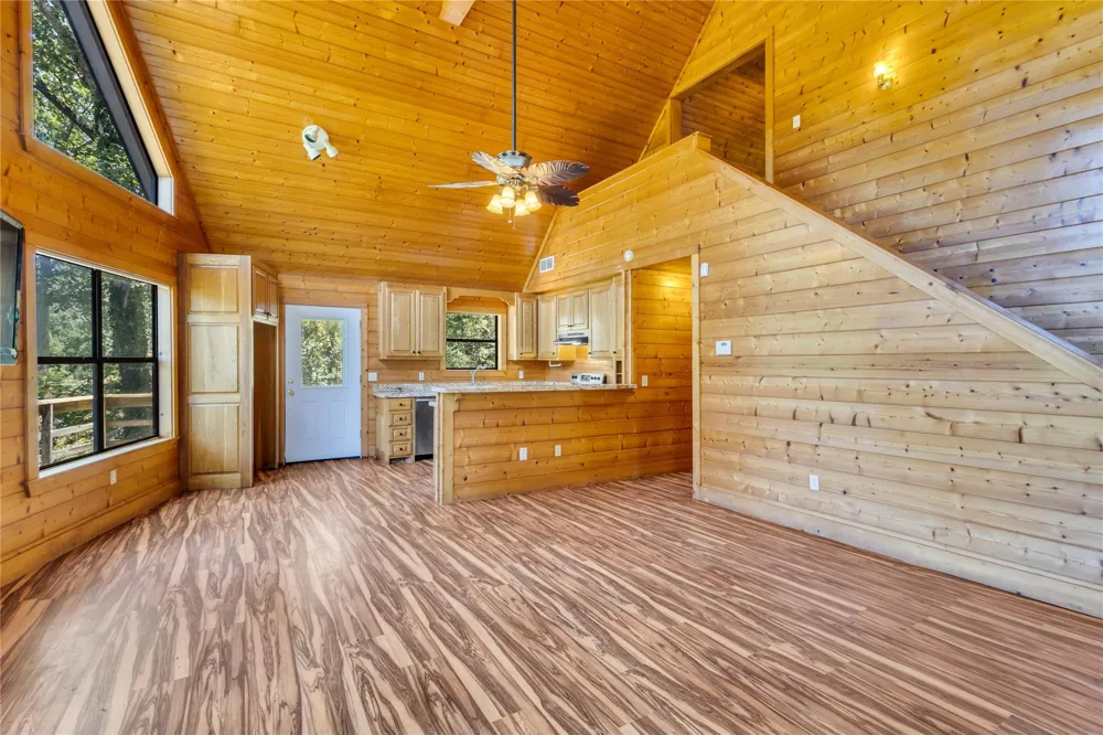 209 Laguna Point Hemphill, TX 75948