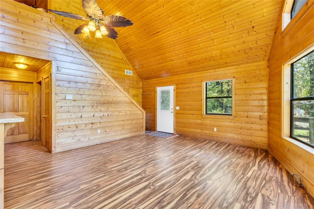 209 Laguna Point Hemphill, TX 75948