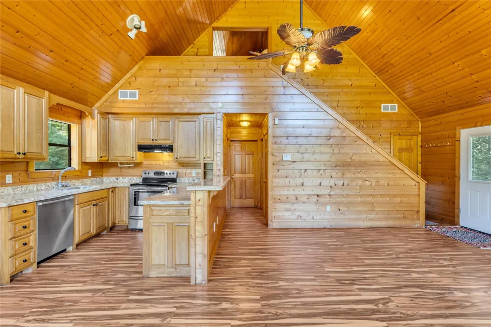 209 Laguna Point Hemphill, TX 75948