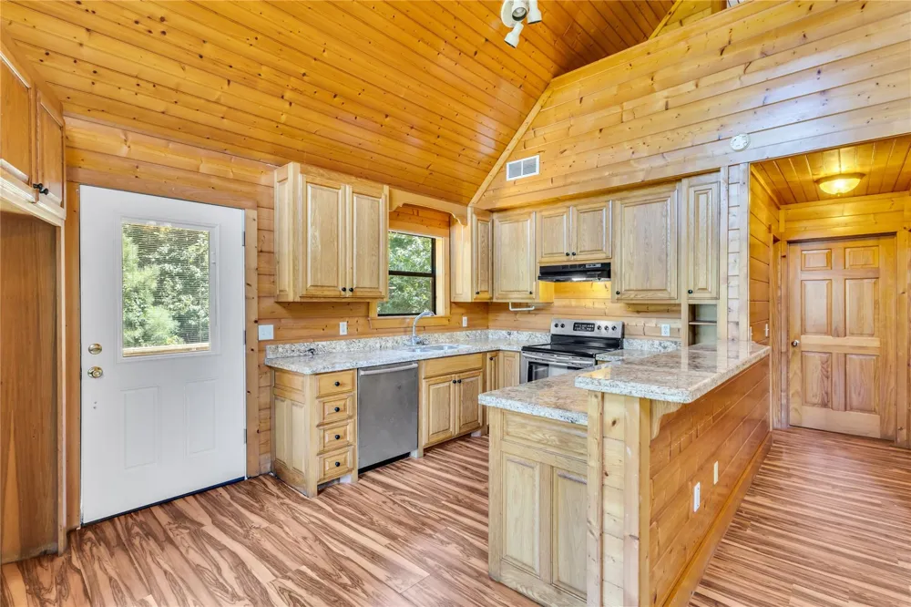 209 Laguna Point Hemphill, TX 75948