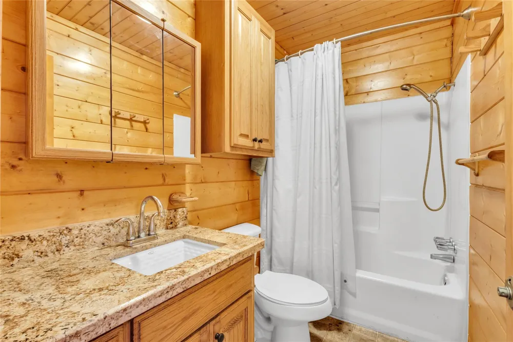 209 Laguna Point Hemphill, TX 75948