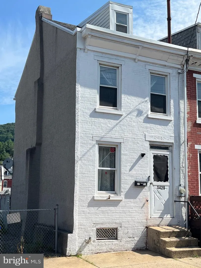 1429 COTTON Reading, PA 19602