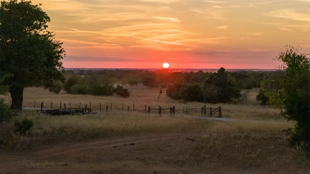 5 Providence Road Calvert, TX 77837