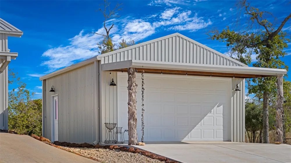 5 Providence Road Calvert, TX 77837
