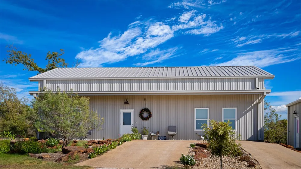 5 Providence Road Calvert, TX 77837