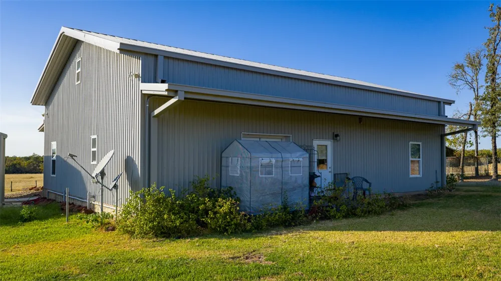 5 Providence Road Calvert, TX 77837