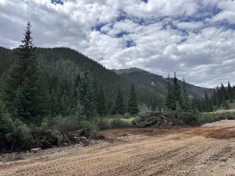 8 Overland Estates, CR 110