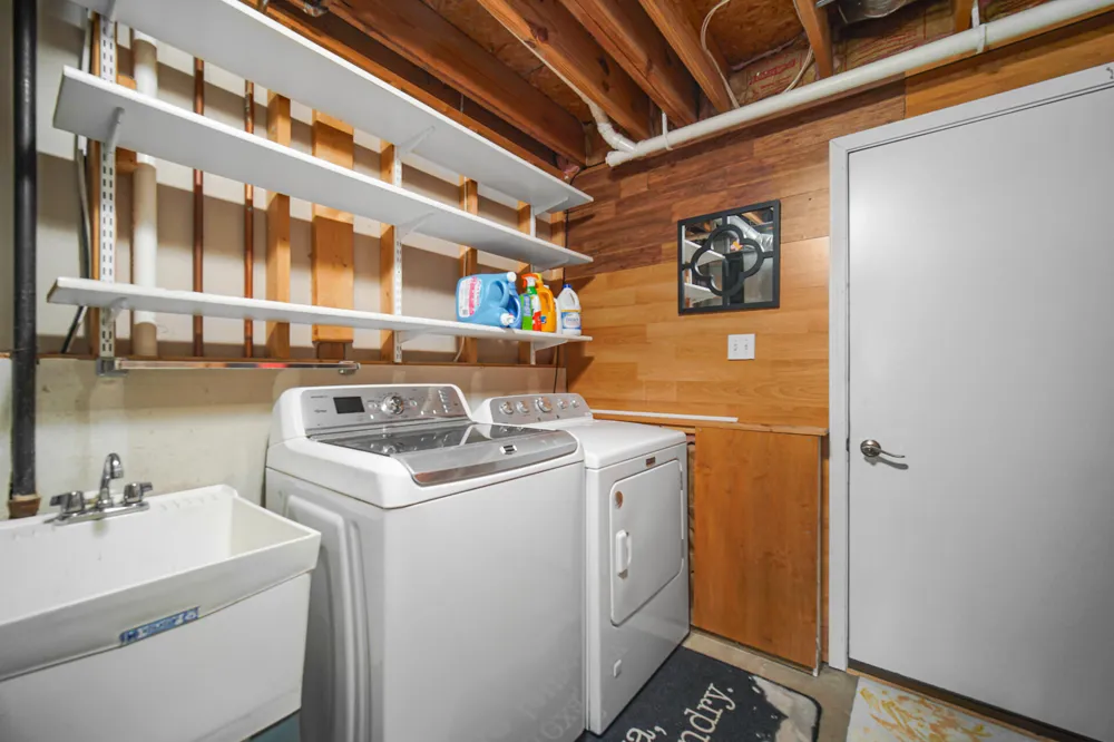 2342 Westwood Lane Chesterton, IN 46304