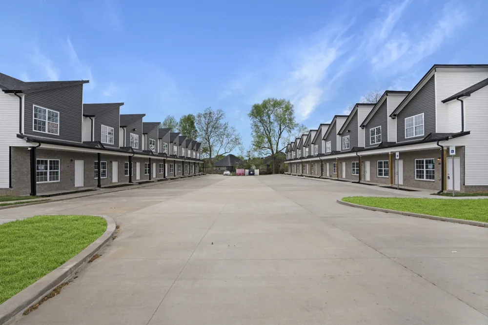 156 Excell Rd #19 Clarksville, TN 37043