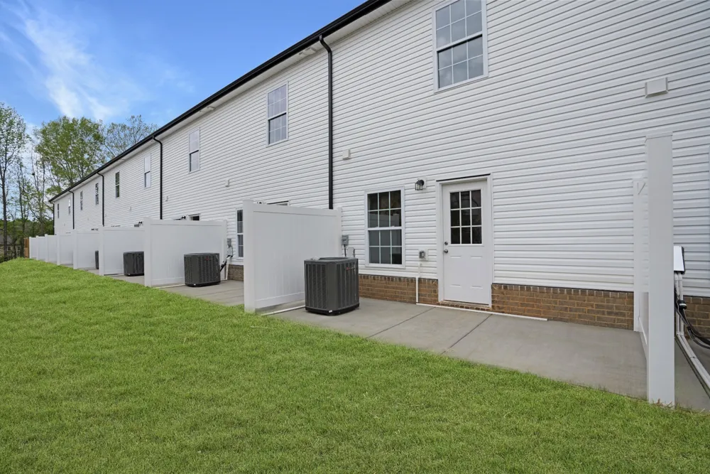 156 Excell Rd #19 Clarksville, TN 37043