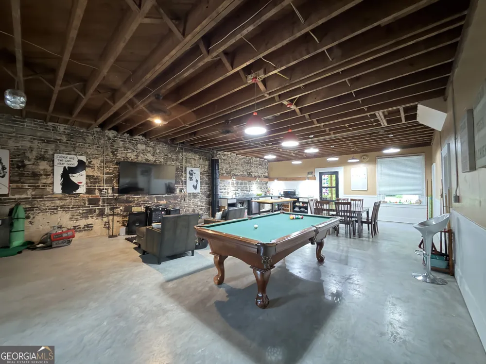 12561 Us Highway 17 Woodbine, GA 31569