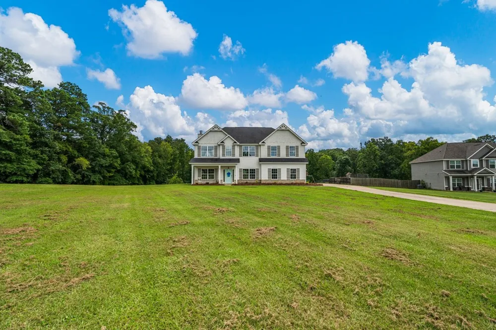 173 Maple Creek Court Cataula, GA 31804