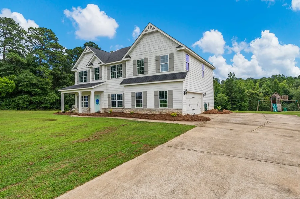 173 Maple Creek Court Cataula, GA 31804