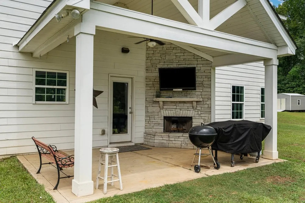 173 Maple Creek Court Cataula, GA 31804