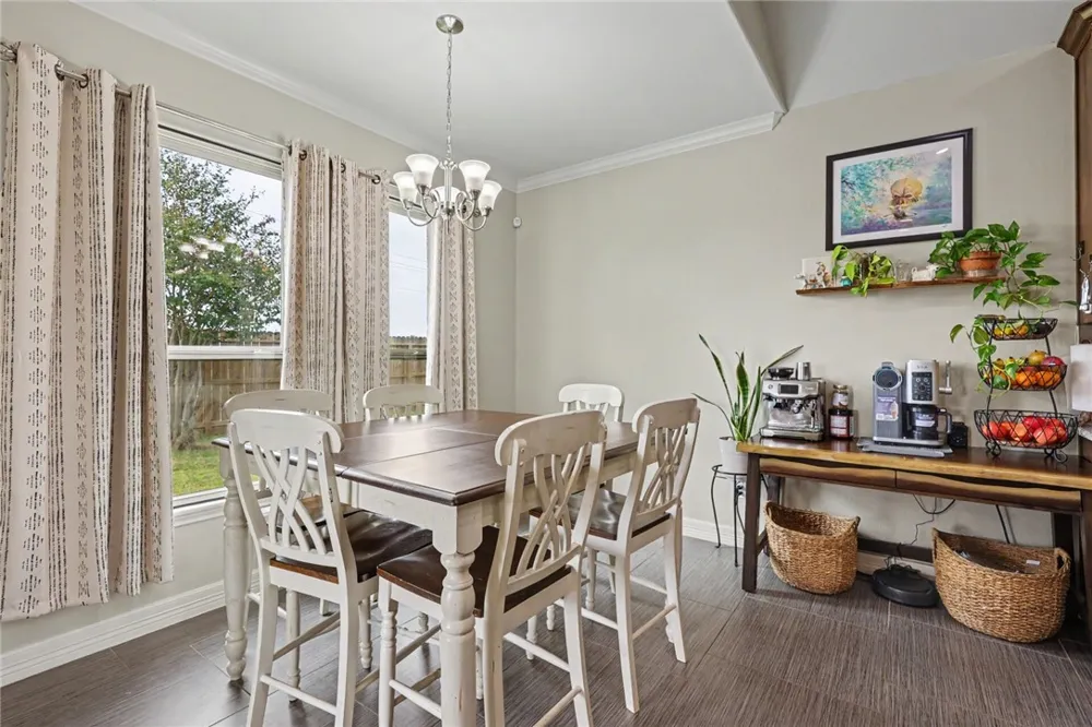 1915 Chesapeake Bay Drive Portland, TX 78374
