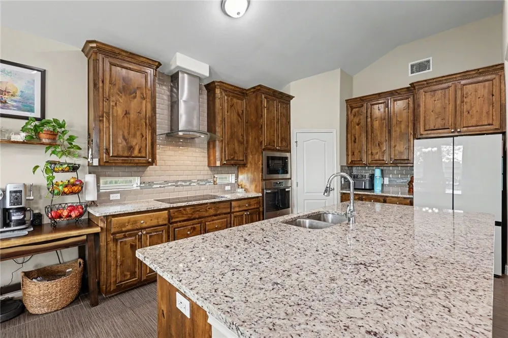 1915 Chesapeake Bay Drive Portland, TX 78374