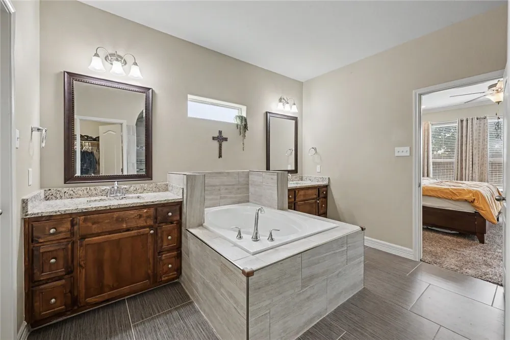 1915 Chesapeake Bay Drive Portland, TX 78374