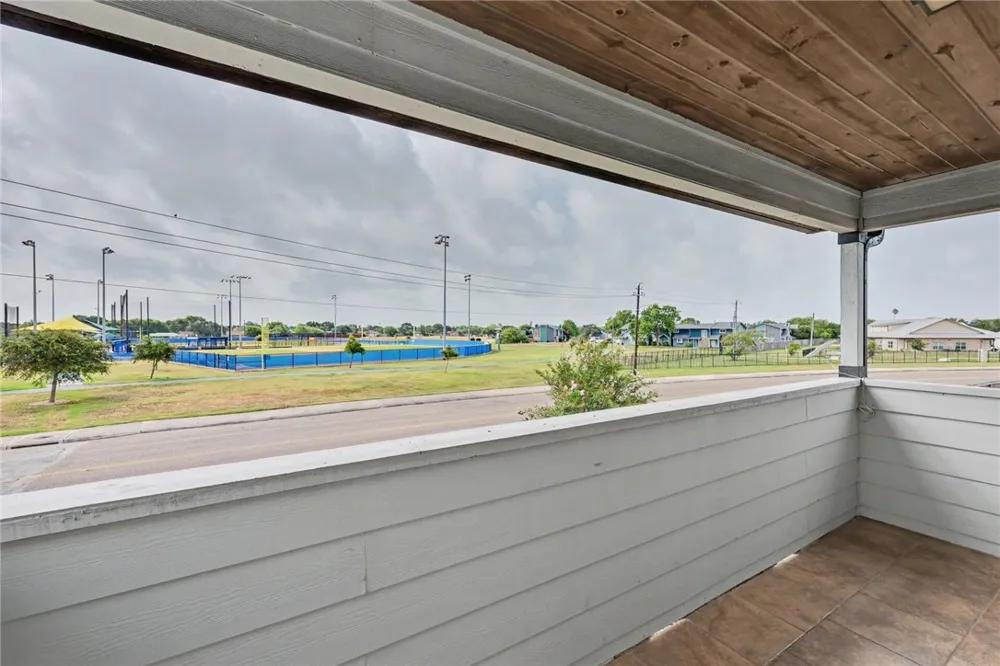 1915 Chesapeake Bay Drive Portland, TX 78374