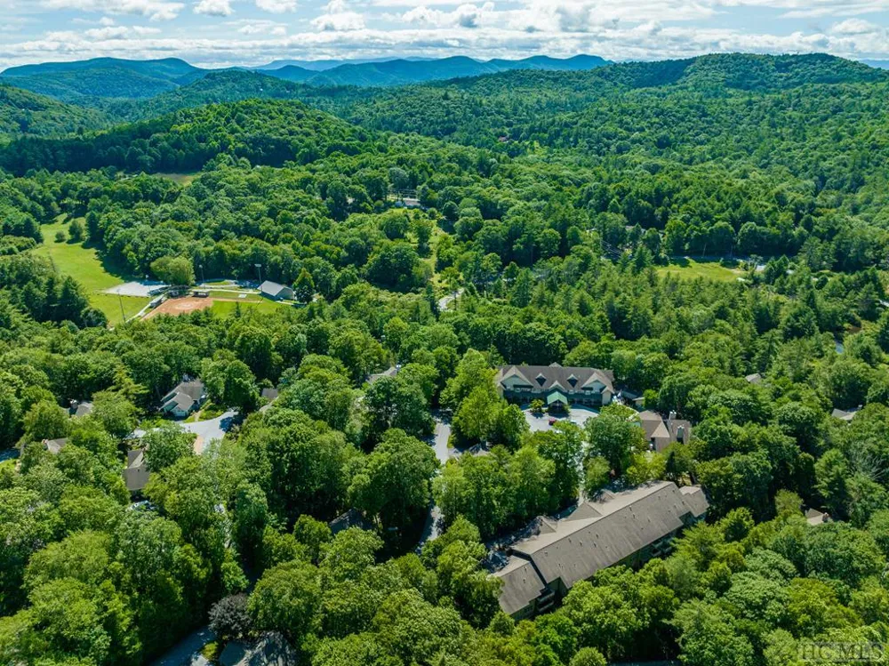 84 Clubhouse Trail #101 Highlands, NC 28741